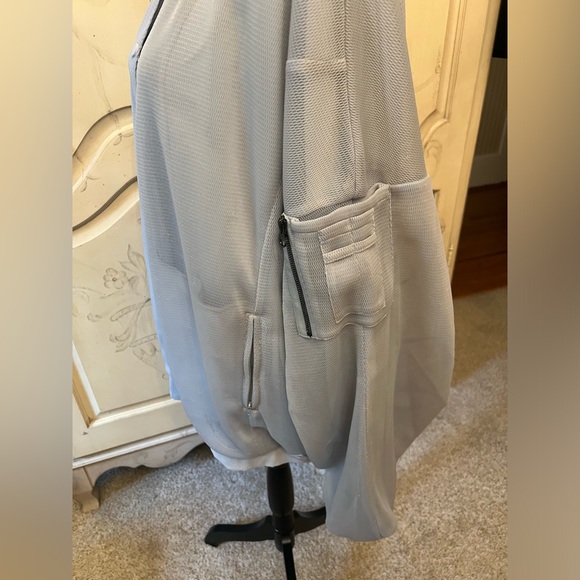 Light grey Alo taffeta bomber. - Picture 6 of 8